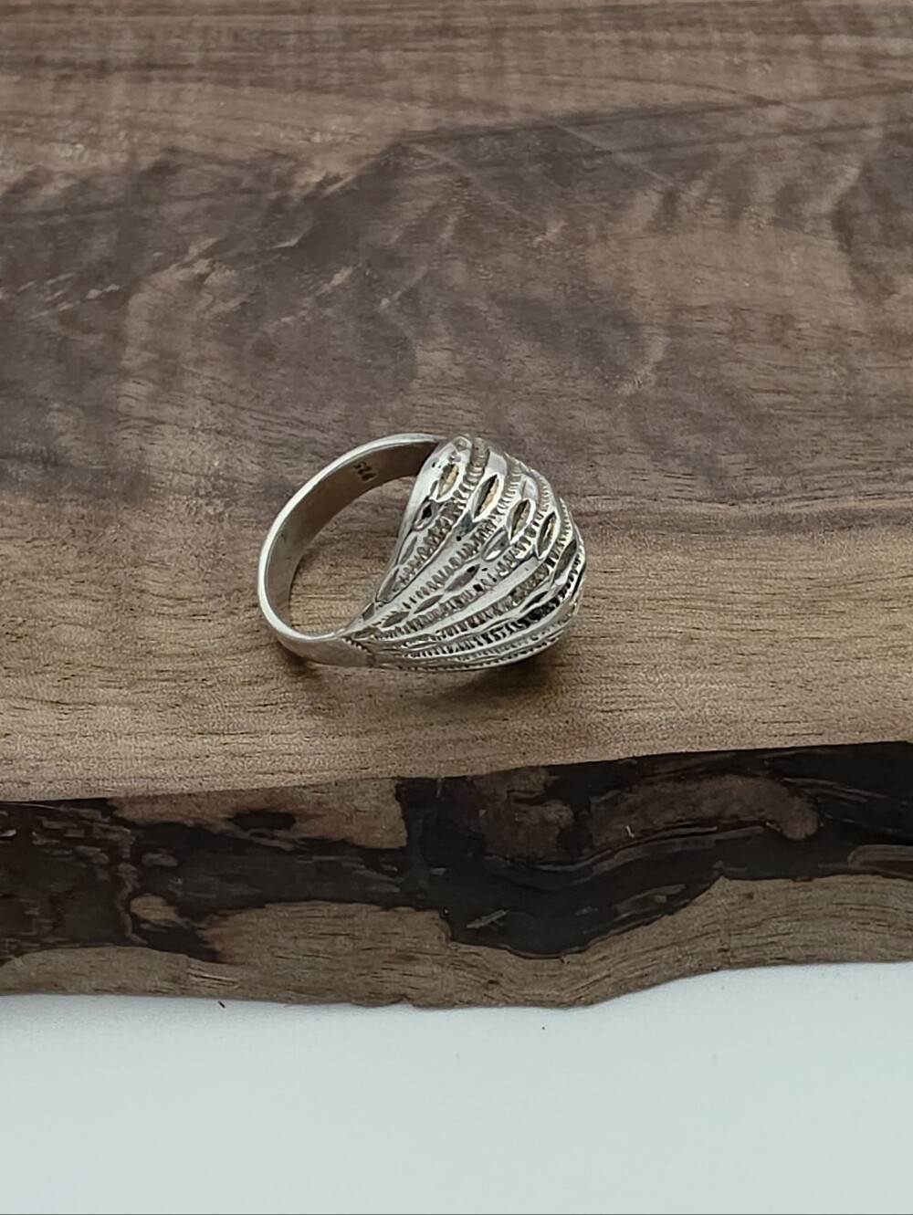 Vintage 925 Sterling Silver High Dome Shrimp Shell Cocktail Ring Etched 6.25